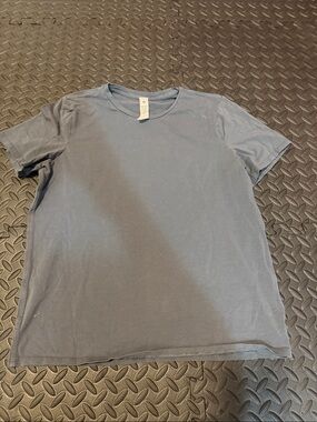 lululemon athletica Short Sleeve Crew in Faded Blue